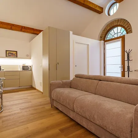 Dimora Apartment *